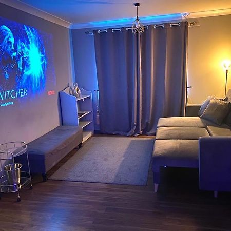 Lovely, Two Bedroom Apartment Central Location 런던 외부 사진