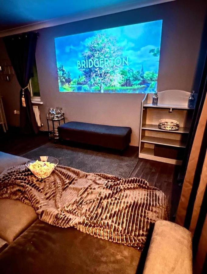 Lovely, Two Bedroom Apartment Central Location 런던 외부 사진